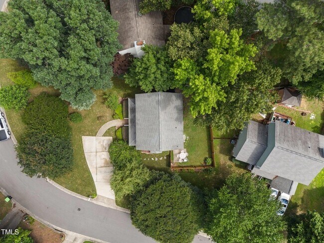 Foto del edificio - 112 Autumn Ridge Dr