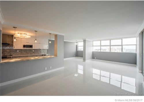 Building Photo - 100 Golden Isles Dr
