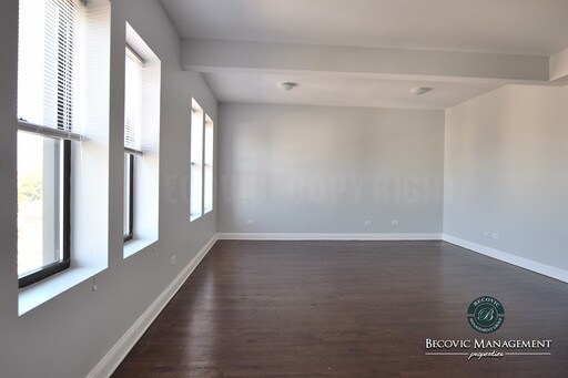 Building Photo - 7528 N Seeley Ave