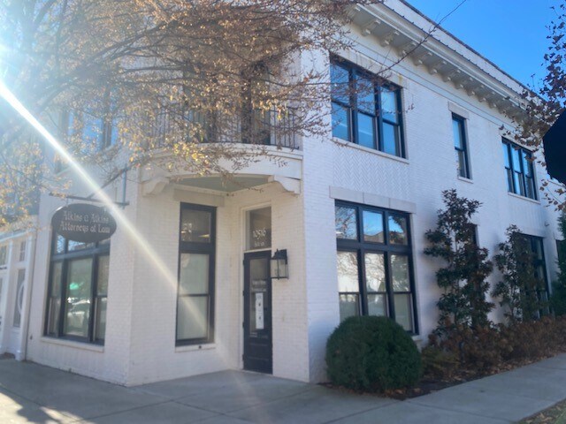 Building Photo - 10516 Meeting St