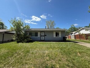 Building Photo - 1427 Stuben Dr