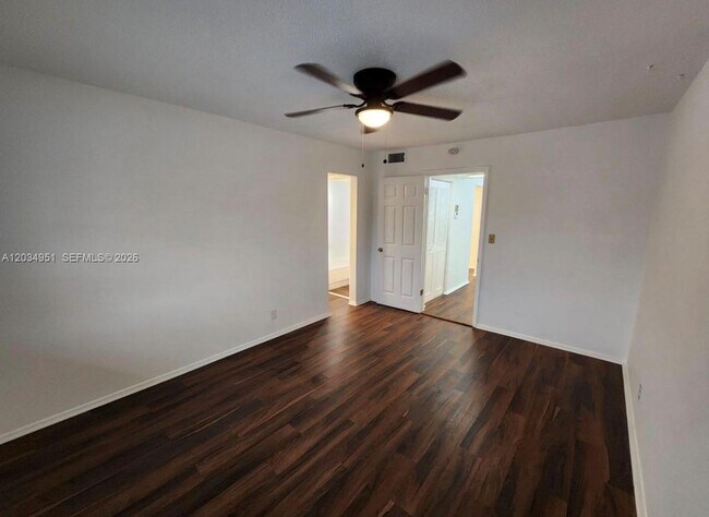 Building Photo - 3061 NW 47th Terrace