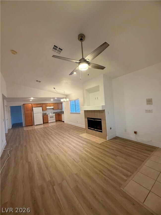 Foto del edificio - 3327 Erva St