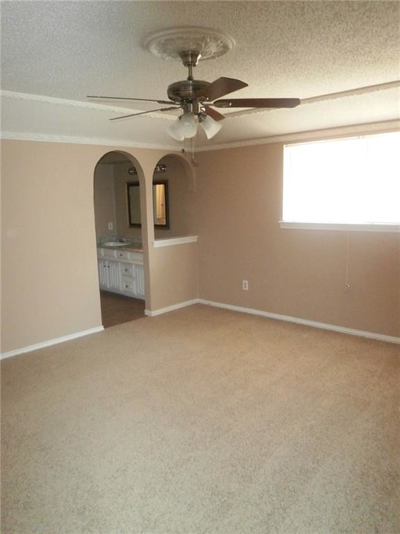 Building Photo - 1033 Rosewood Dr