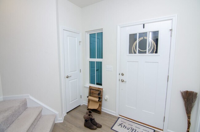 Foto del edificio - Beautiful, new build in quiet neighborhood