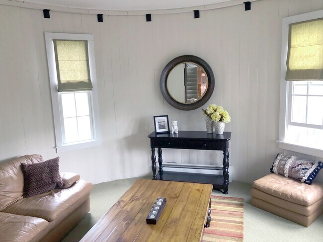 Den - 764 Barnumville Rd