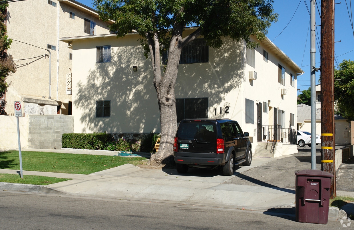 Primary Photo - 112 Olive St