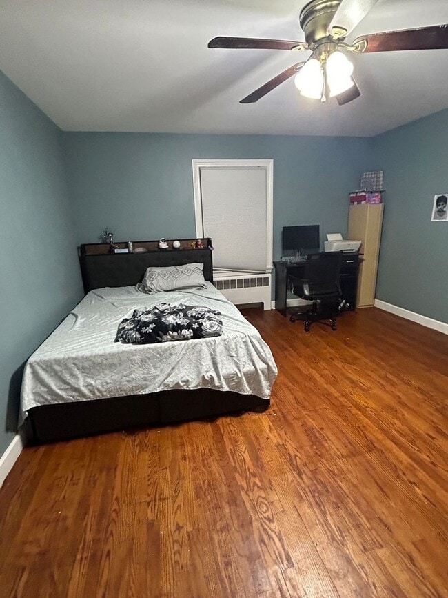 Building Photo - 183 E Main St