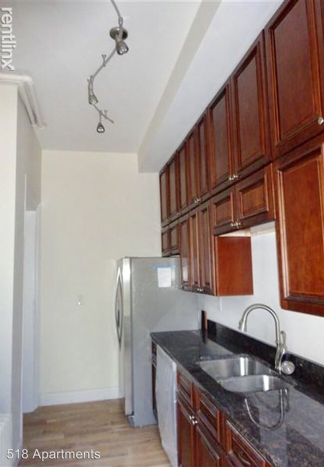 Foto del edificio - 298 Lark St