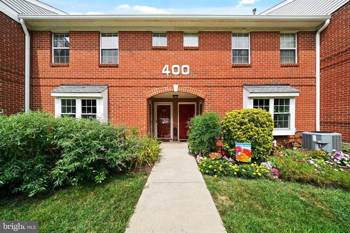 Primary Photo - 750 E Marshall St
