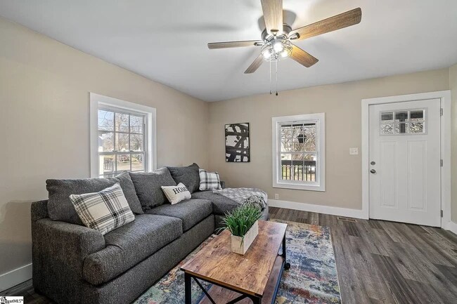 Foto del edificio - 212 E Bearden St
