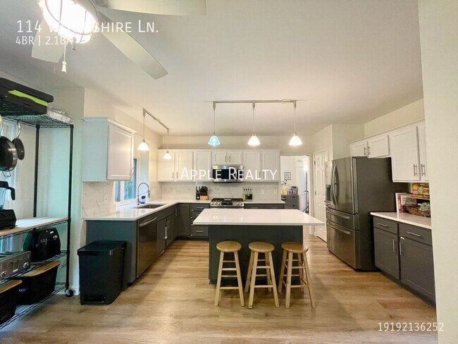 Foto del edificio - 114 Woodshire Ln