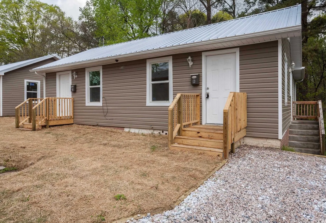 Photo - 307 Bell St