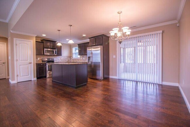 Building Photo - 4504 Cedar Falls Ln