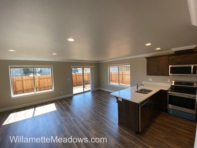 Foto del edificio - 1020 Arthur Way NW