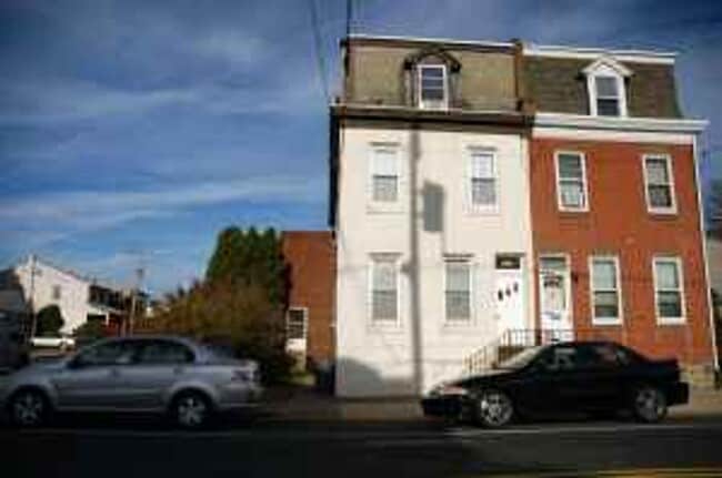 Building Photo - 8022 Pine Rd