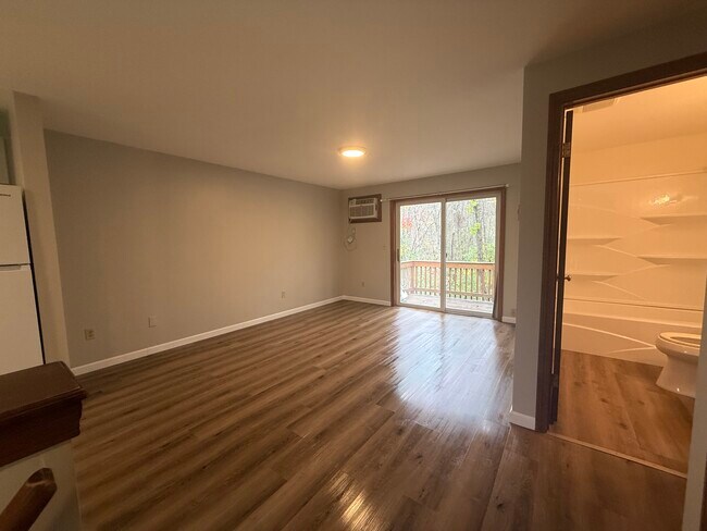 Foto del edificio - 1478 Stafford Rd