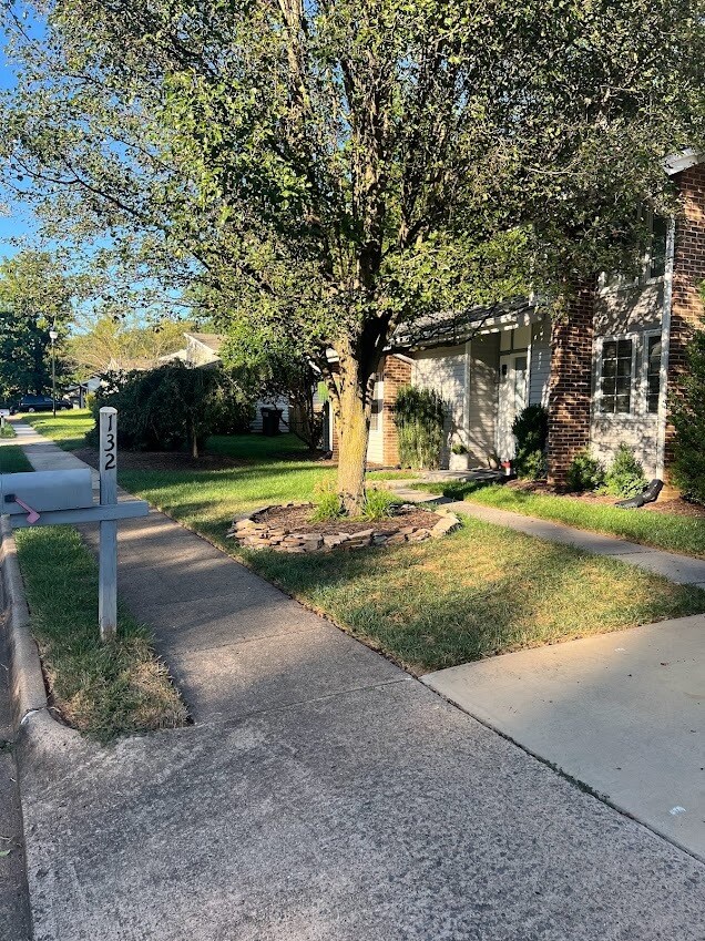 Foto del edificio - 132 E Meadowland Ln