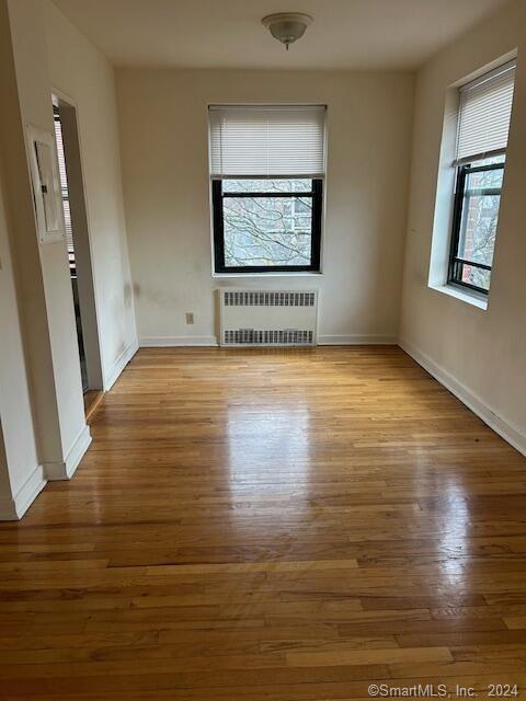 Building Photo - 122 Hoyt St