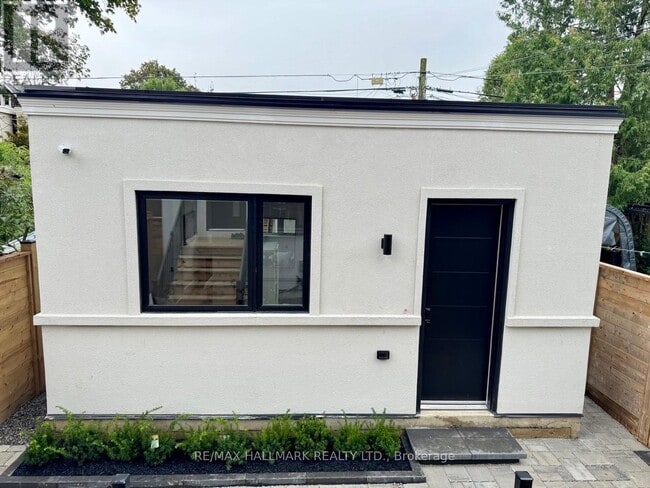 Building Photo - 37 Milverton Blvd