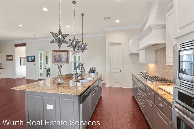 Foto del edificio - 5 br, 4 bath House - 4364 Chapel Hill Row