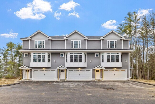 Building Photo - 945 Londonderry Tpke