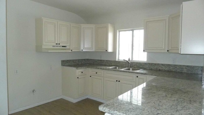 Building Photo - 331 W 58th St