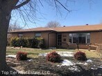 Primary Photo - 3 br, 2.5 bath House - 905 Sylvia
