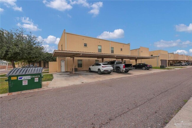 Building Photo - 1200 E Daffodil Ave