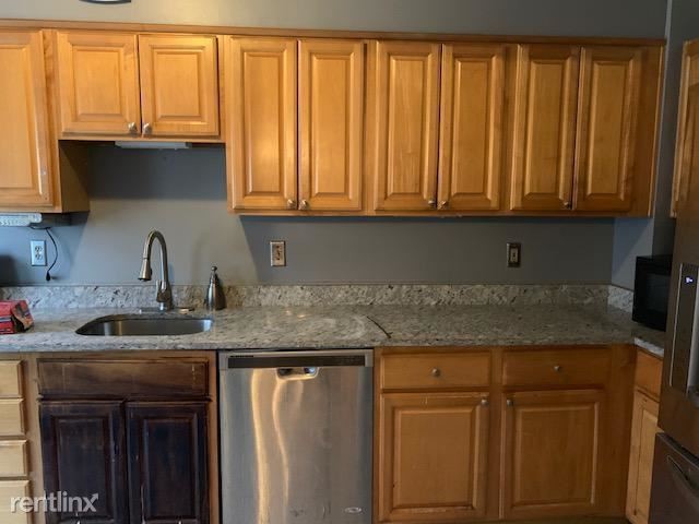 Building Photo - 3 br, 1.5 bath Townhome - 1537 Shadyside Rd