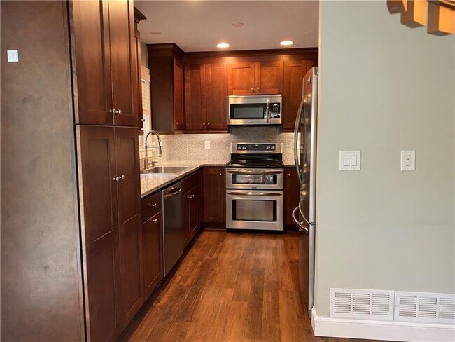 Foto del edificio - 5151 Thistle Rd SE
