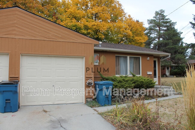 Foto del edificio - 134 SW Higgins Ave