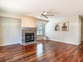 Building Photo - 9614 Pinebrook St