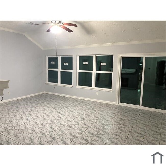 Foto del edificio - 14103 Royal Hill Dr