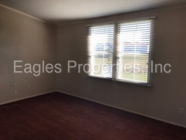 Building Photo - 140 Winding Lane La Grange, NC 28551