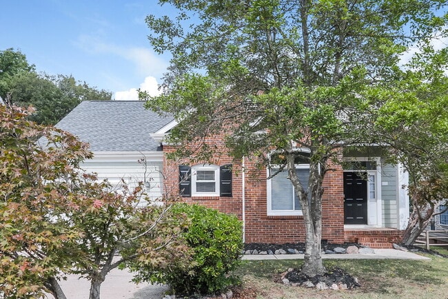 Building Photo - 13839 Poppleton Ct