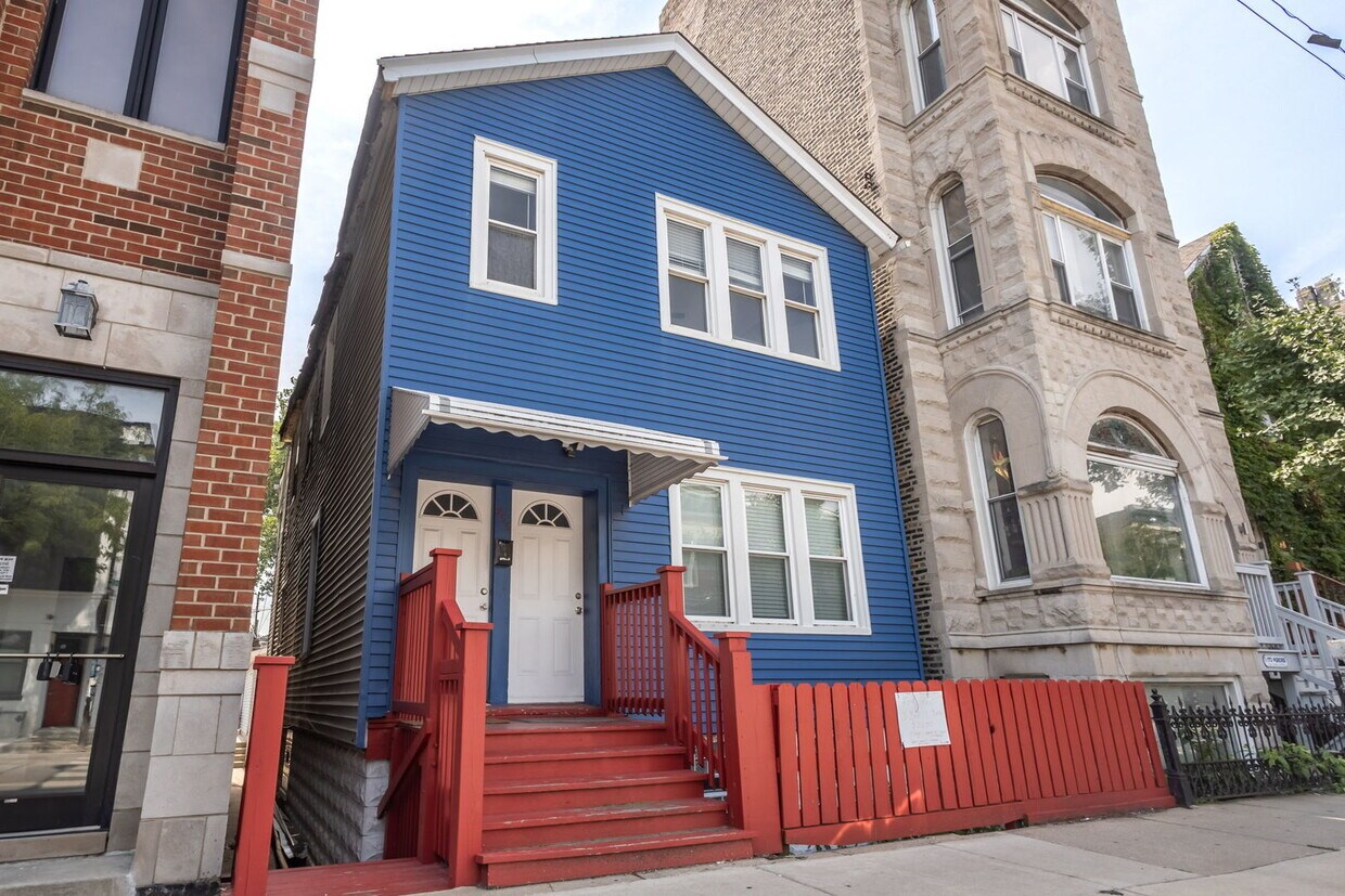 Primary Photo - 955 W 18th St