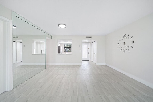 Foto del edificio - 7350 NW 18th St