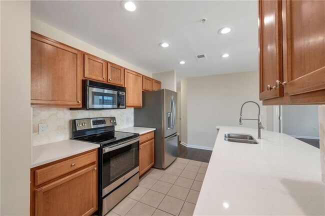 Building Photo - 3040 Peachtree Rd