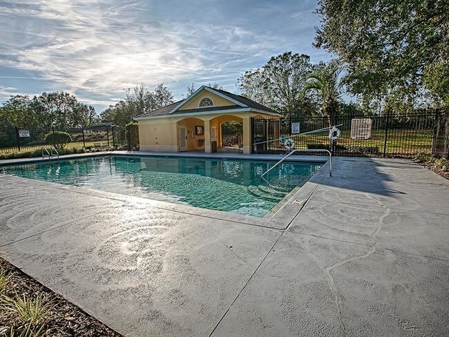 Building Photo - 16559 Arrowhead Trail
