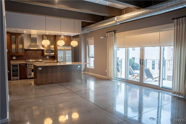 Foto del edificio - 211 W Jefferson St