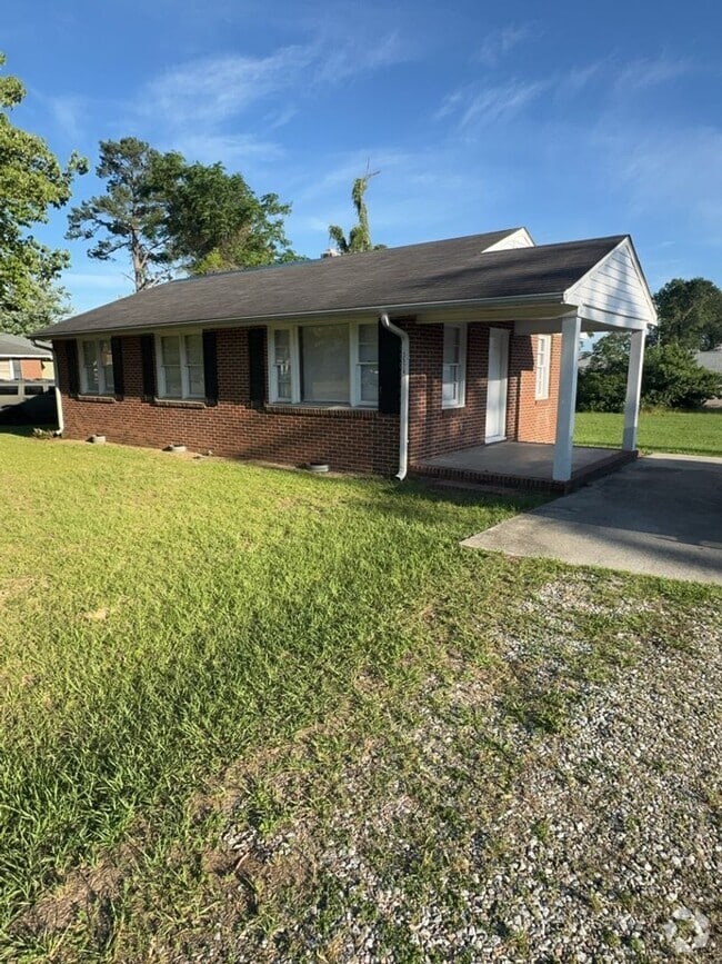 Building Photo - 3524 Rainbow Rd