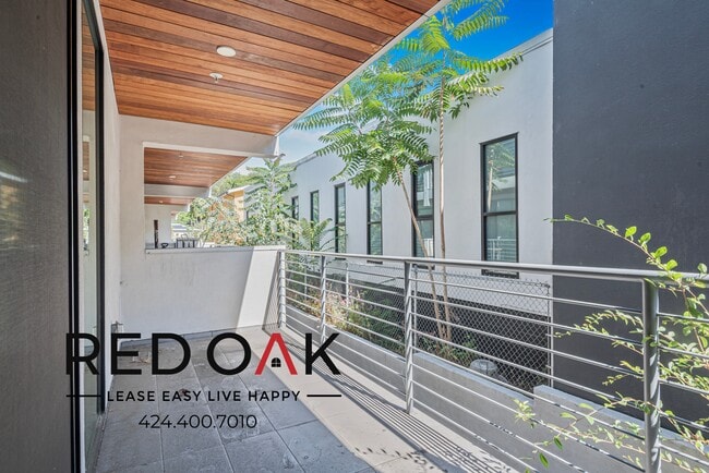 Foto del edificio - 2409 Griffith Park Blvd