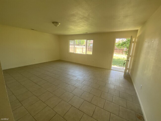 Building Photo - 2 br, 1 bath House - 1029 N White St