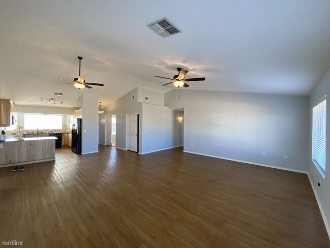 Building Photo - 4 br, 2 bath House - 15712 East Chandler H...