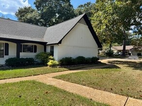 Building Photo - 2300 Aster Way