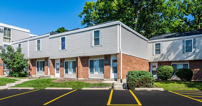 Grand Oaks Apartments - Gurnee Il Apartmentscom