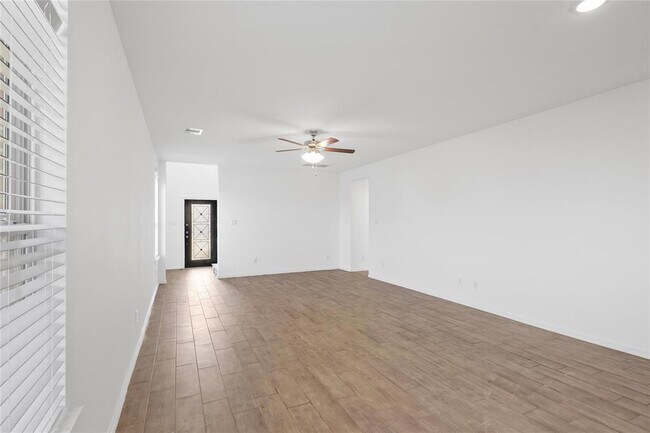 Foto del edificio - 23010 True Fortune Dr