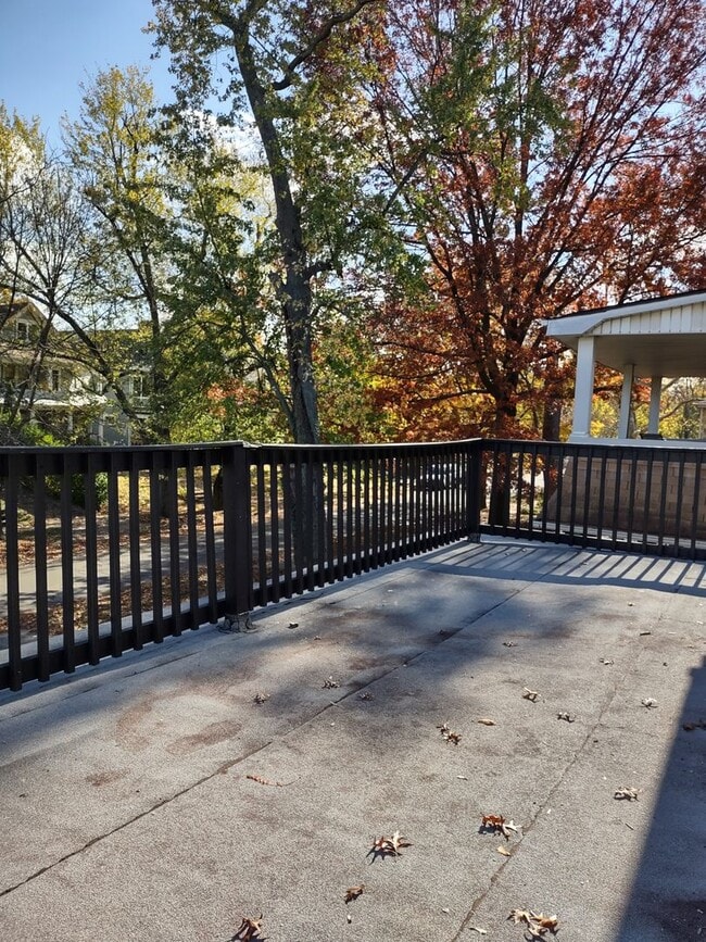 Building Photo - 2174 Oakdale Rd