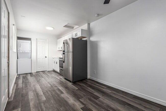 Building Photo - 5517 N 27th Dr